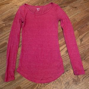 Ribbed pink long sleeve shirt